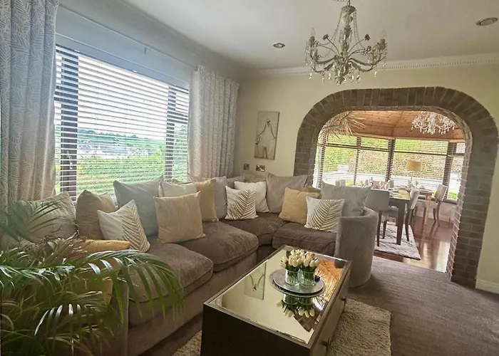 Robin Hill Bed & Breakfast 4*